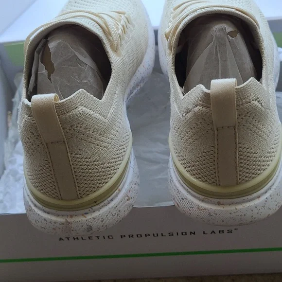 Athletic Propulsion Labs Shoes - Picture 5 of 8